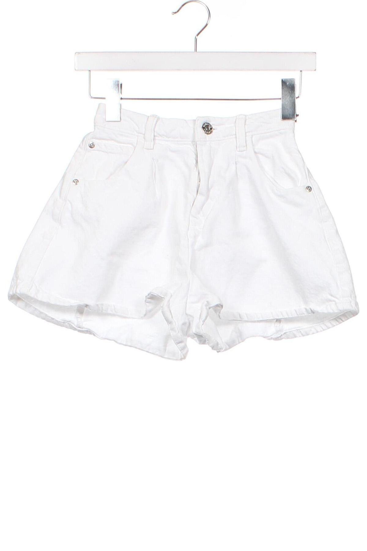 Γυναικείο κοντό παντελόνι Bershka, Μέγεθος XXS, Χρώμα Λευκό, Τιμή 7,67 €