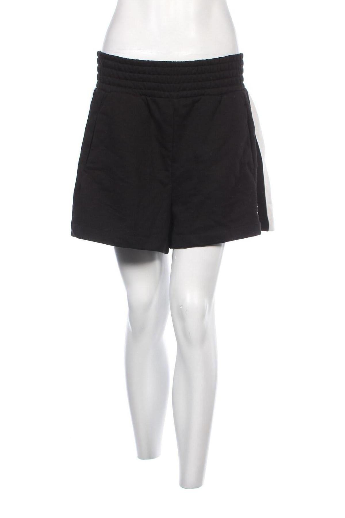 Pantaloni scurți de femei PUMA, Mărime L, Culoare Negru, Preț 335,53 Lei