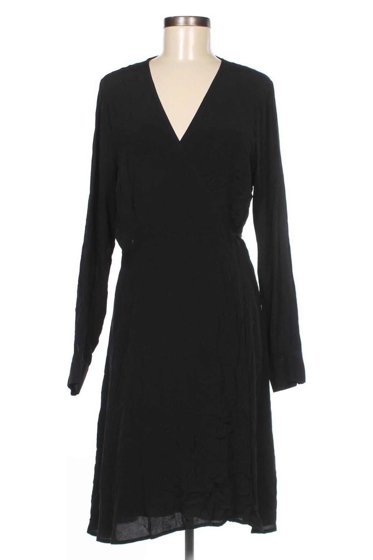 Φόρεμα Minimum, Μέγεθος L, Χρώμα Μαύρο, Τιμή 24,36 €