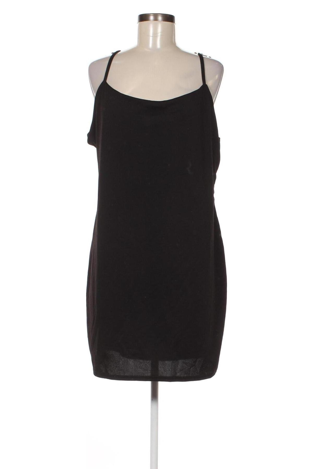 Kleid Pretty Little Thing, Größe 3XL, Farbe Schwarz, Preis 20,18 €