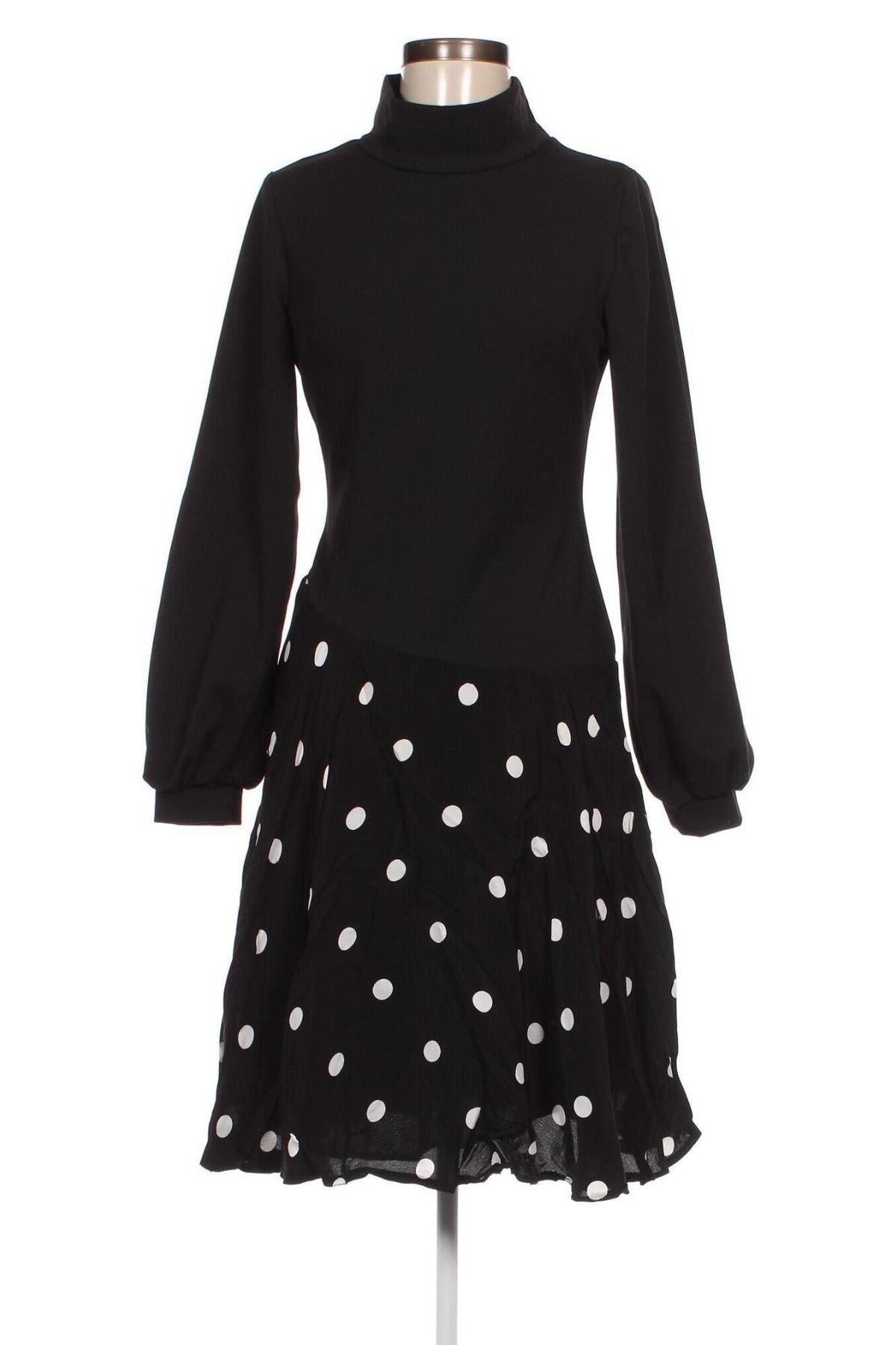 Kleid Trendyol, Größe XS, Farbe Schwarz, Preis 24,71 €