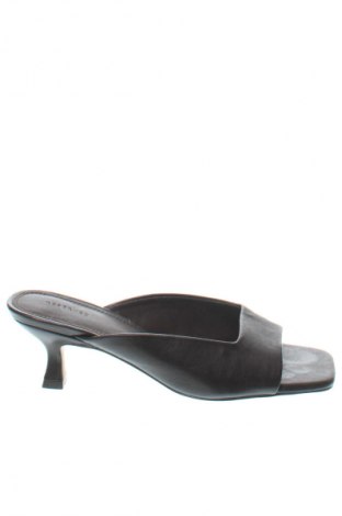 Pantolette Reserved, Größe 36, Farbe Braun, Preis € 20,00