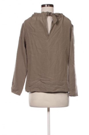 Damen Shirt NEW COLLECTION, Größe M, Farbe Grau, Preis € 11,99