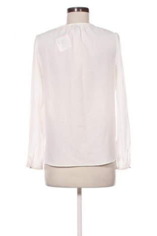 Damen Shirt Stradivarius, Größe M, Farbe Weiß, Preis € 5,99