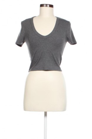 Dámská halenka Stradivarius, Velikost M, Barva Šedá, Cena  79,00 Kč