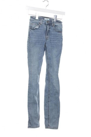 Damskie jeansy H&M, Rozmiar XS, Kolor Niebieski, Cena 43,99 zł