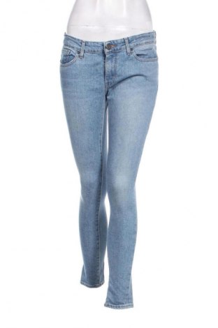 Blugi de femei Levi's, Mărime M, Culoare Albastru, Preț 191,00 Lei