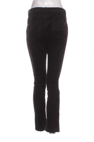 Pantaloni de velvet de femei Q/S by S.Oliver, Mărime M, Culoare Negru, Preț 73,99 Lei