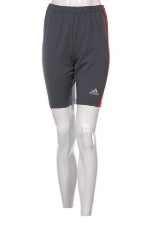 Pantaloni scurți de femei Adidas, Mărime L, Culoare Gri, Preț 105,99 Lei