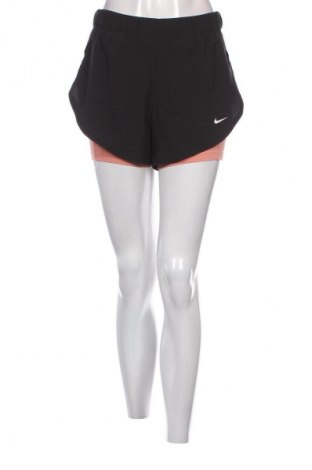 Pantaloni scurți de femei Nike, Mărime S, Culoare Negru, Preț 99,99 Lei