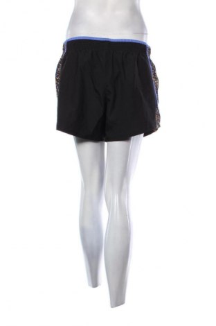 Pantaloni scurți de femei Nike, Mărime L, Culoare Negru, Preț 99,99 Lei
