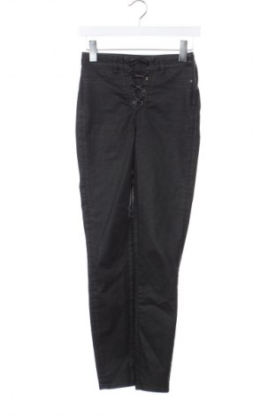 Pantaloni de femei Guess, Mărime XS, Culoare Negru, Preț 191,33 Lei