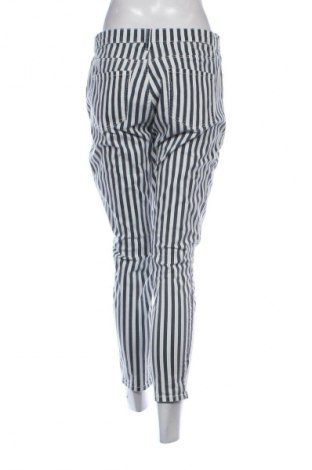 Damenhose Stradivarius, Größe L, Farbe Mehrfarbig, Preis € 8,12