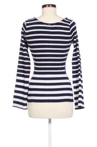 Damski sweter Guess, Rozmiar M, Kolor Kolorowy, Cena 155,90 zł