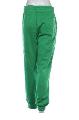 Pantaloni trening de femei Reserved, Mărime XL, Culoare Verde, Preț 111,16 Lei