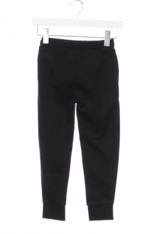 Pantaloni de trening, pentru copii 4F, Mărime 5-6y/ 116-122 cm, Culoare Negru, Preț 68,80 Lei