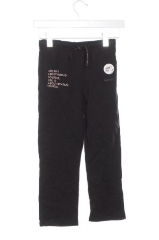 Pantaloni de trening, pentru copii Bekkin, Mărime 4-5y/ 110-116 cm, Culoare Negru, Preț 118,75 Lei