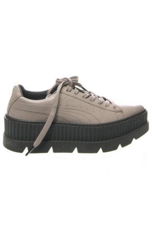 Espadrilles PUMA, Größe 38, Farbe Grau, Preis 51,00 €