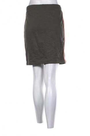 Rock Edc By Esprit, Größe L, Farbe Grün, Preis € 10,99