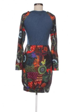 Рокля Desigual, Размер L, Цвят Многоцветен, Цена 82,99 лв.