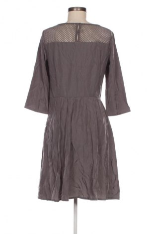 Kleid Edc By Esprit, Größe M, Farbe Grau, Preis 18,99 €