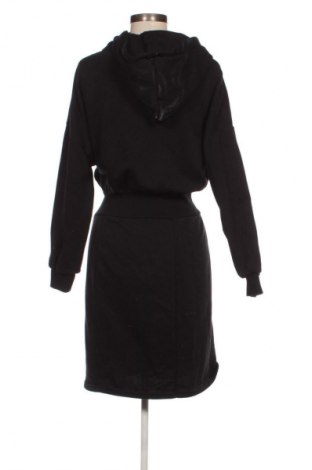 Kleid Les Lunes, Größe M, Farbe Schwarz, Preis 18,99 €