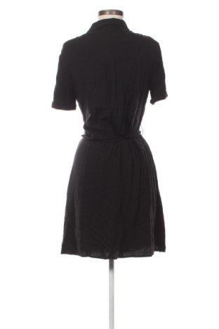 Kleid VILA, Größe M, Farbe Schwarz, Preis 17,39 €