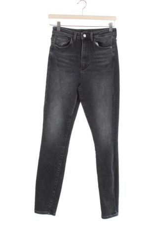 Damskie jeansy Vero Moda, Rozmiar M, Kolor Szary, 93% bawełna, 5% poliester, 2% elastyna, Cena 155,00 zł