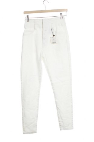 Pantaloni de femei Bershka, Mărime S, Culoare Alb, 98% bumbac, 2% elastan, Preț 65,99 Lei