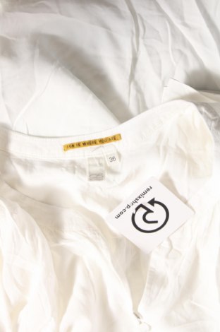 Дамска блуза Q/S by S.Oliver, Размер S, Цвят Бял, Цена 14,40 лв.