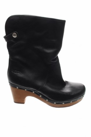 Дамски ботуши UGG Australia, Размер 38, Цвят Черен, Цена 56,65 лв.