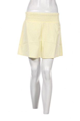 Дамски къс панталон ASOS, Размер S, Цвят Жълт, Цена 8,89 лв.