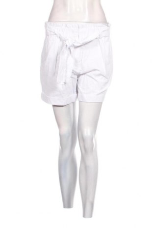 Дамски къс панталон LeGer By Lena Gercke, Размер S, Цвят Бял, Памук, Цена 62,40 лв.