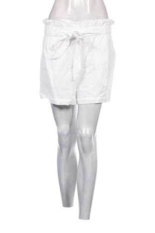 Дамски къс панталон NA-KD, Размер S, Цвят Бял, Памук, Цена 62,40 лв.
