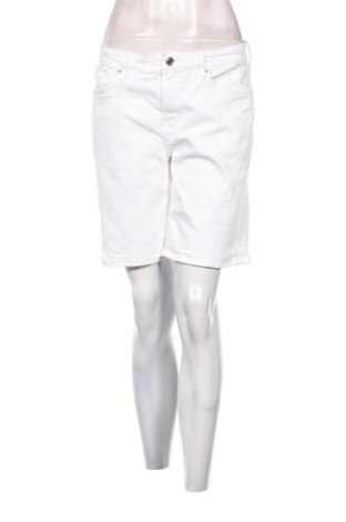 Γυναικείο κοντό παντελόνι S.Oliver, Μέγεθος M, Χρώμα Λευκό, Τιμή 7,42 €
