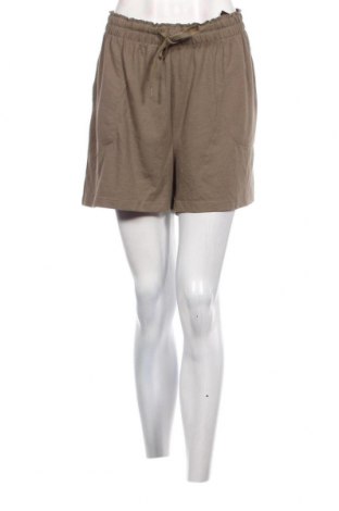 Дамски къс панталон S.Oliver, Размер L, Цвят Зелен, 50% полиестер, 38% памук, 12% вискоза, Цена 81,60 лв.