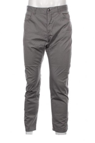 Мъжки панталон LC Waikiki, Размер L, Цвят Сив, 98% памук, 2% еластан, Цена 41,00 лв.