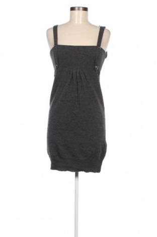 Kleid, Größe M, Farbe Grau, Preis 2,00 €
