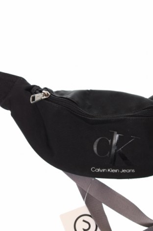 Чанта за кръст Calvin Klein Jeans, Цвят Черен, Цена 83,00 лв.