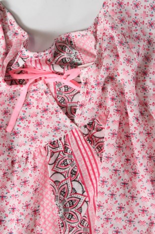 Дамска блуза, Размер M, Цвят Розов, Цена 4,18 лв.