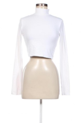Дамска блуза Bershka, Размер L, Цвят Бял, Цена 19,00 лв.