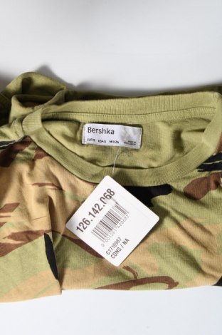 Damen Shirt Bershka, Größe S, Farbe Grün, Preis 9,62 €