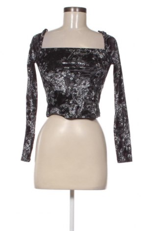 Γυναικεία μπλούζα Bershka, Μέγεθος M, Χρώμα Μαύρο, Τιμή 1,60 €
