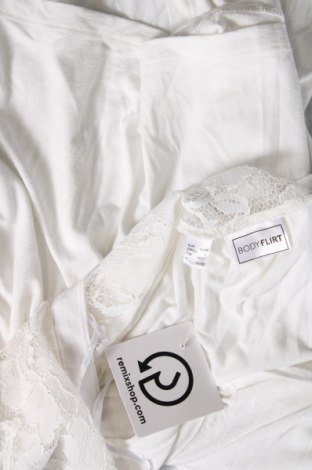 Γυναικεία μπλούζα Body Flirt, Μέγεθος L, Χρώμα Λευκό, Τιμή 4,86 €