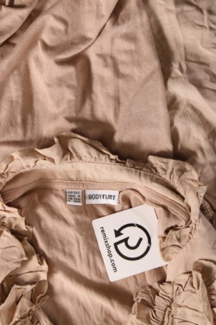 Γυναικεία μπλούζα Body Flirt, Μέγεθος M, Χρώμα  Μπέζ, Τιμή 2,94 €
