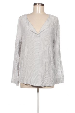 Дамска блуза Edc By Esprit, Размер M, Цвят Бял, Цена 4,56 лв.