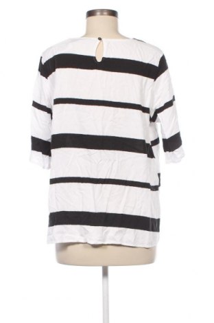 Дамска блуза Esmara, Размер XXL, Цвят Бял, Цена 18,05 лв.