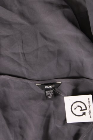 Дамска блуза H&M B'B, Размер 5XL, Цвят Сив, Цена 17,86 лв.