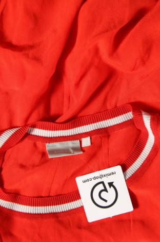 Γυναικεία μπλούζα In Wear, Μέγεθος S, Χρώμα Κόκκινο, Τιμή 3,15 €