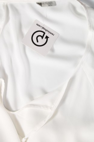 Дамска блуза Laura Torelli, Размер XXL, Цвят Бял, Цена 19,00 лв.
